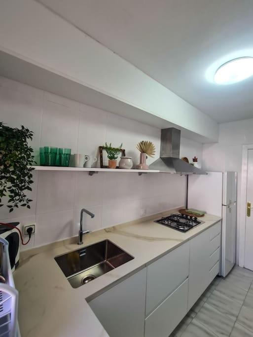 Nice Beachside 2-Bd Apt Near Barcelona Cunit Kültér fotó