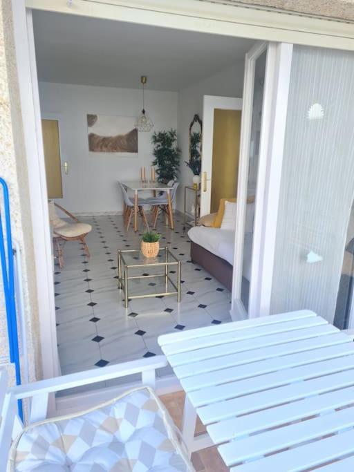 Nice Beachside 2-Bd Apt Near Barcelona Cunit Kültér fotó