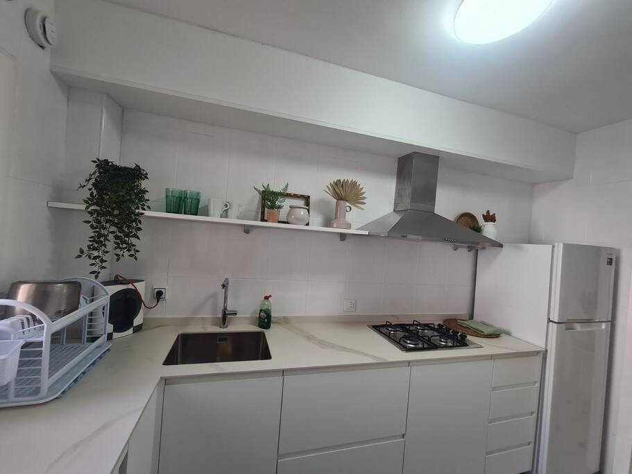Nice Beachside 2-Bd Apt Near Barcelona Cunit Kültér fotó