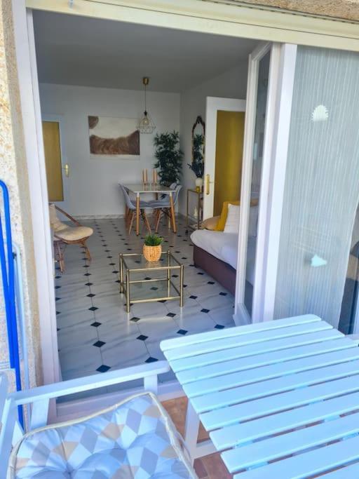 Nice Beachside 2-Bd Apt Near Barcelona Cunit Kültér fotó
